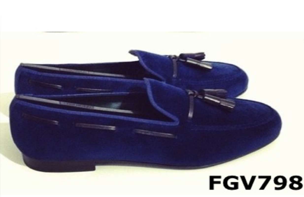 blue-tassel-velvet-slippers